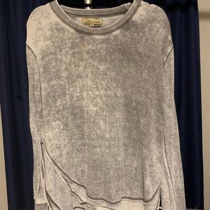 Grey long sleeve sweater